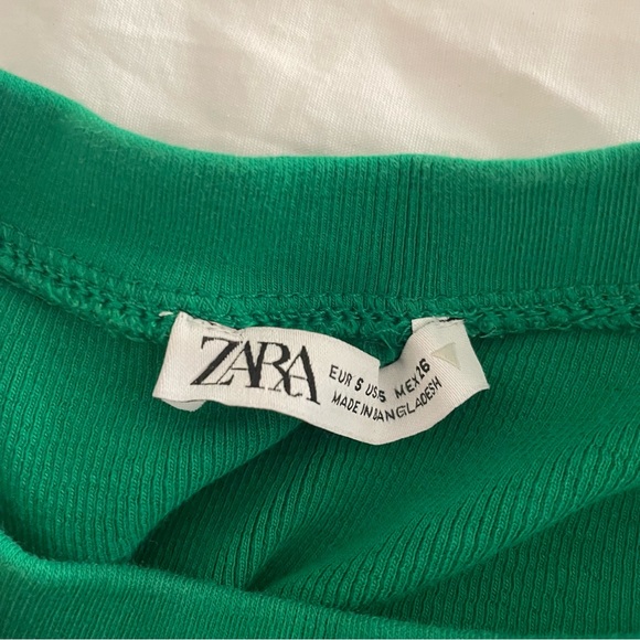 COPY - High neck Zara crop top - Picture 2 of 2